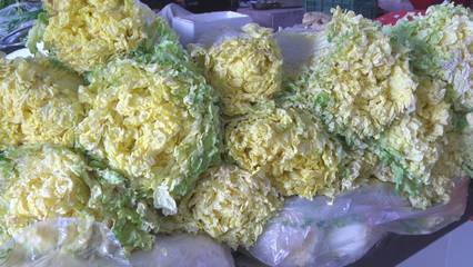 連云港:春節(jié)市場供需兩旺 菜價有所下降